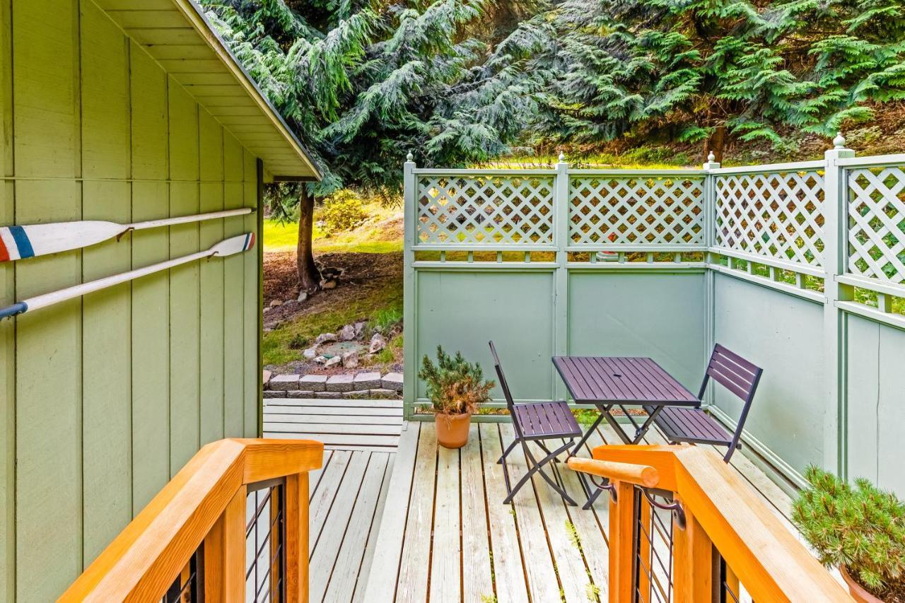 Tall Cedars Cabin By The Water Eastsound Екстериор снимка