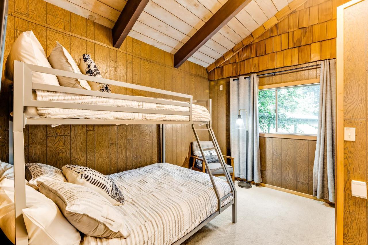 Tall Cedars Cabin By The Water Eastsound Екстериор снимка