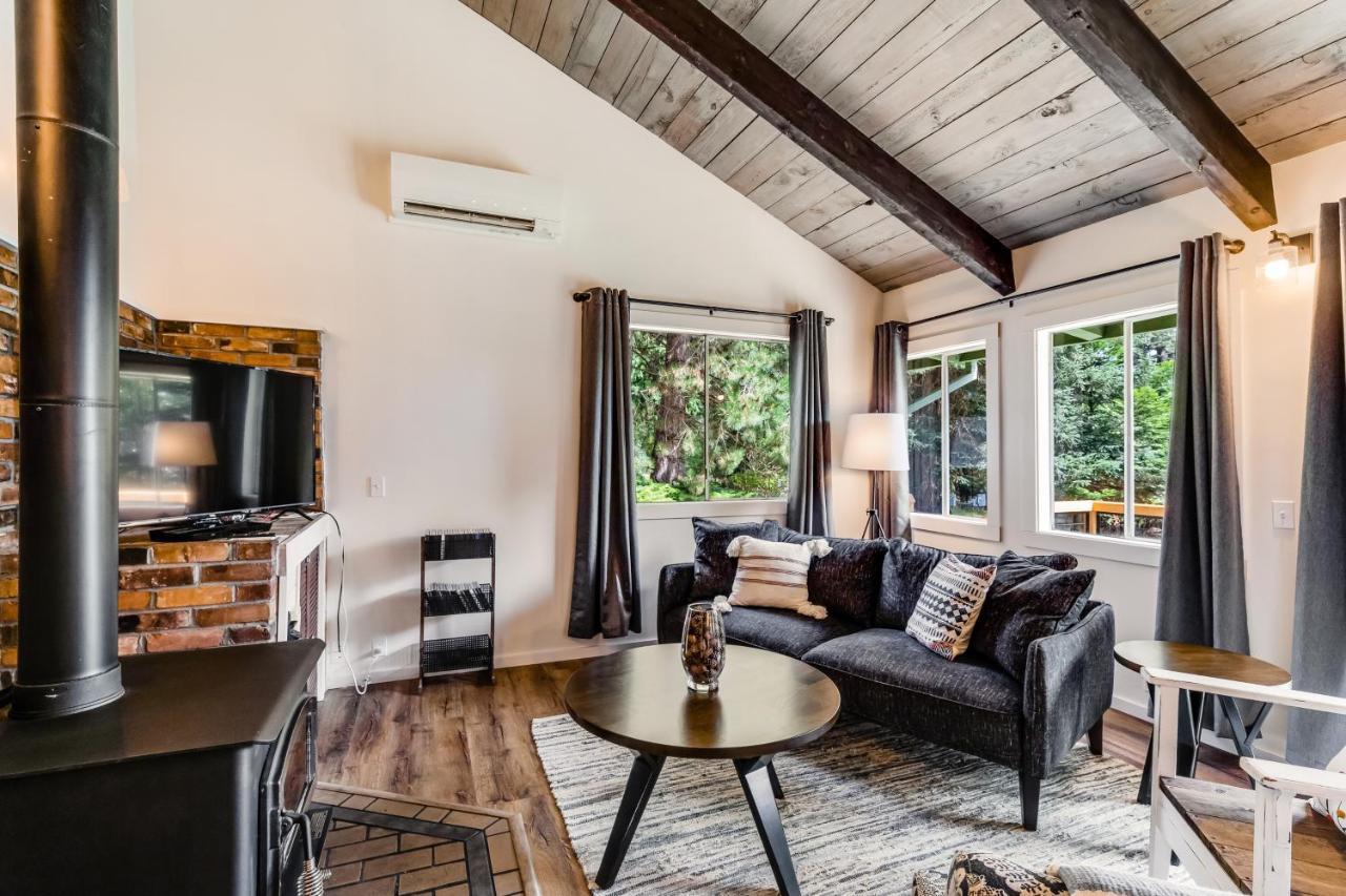 Tall Cedars Cabin By The Water Eastsound Екстериор снимка