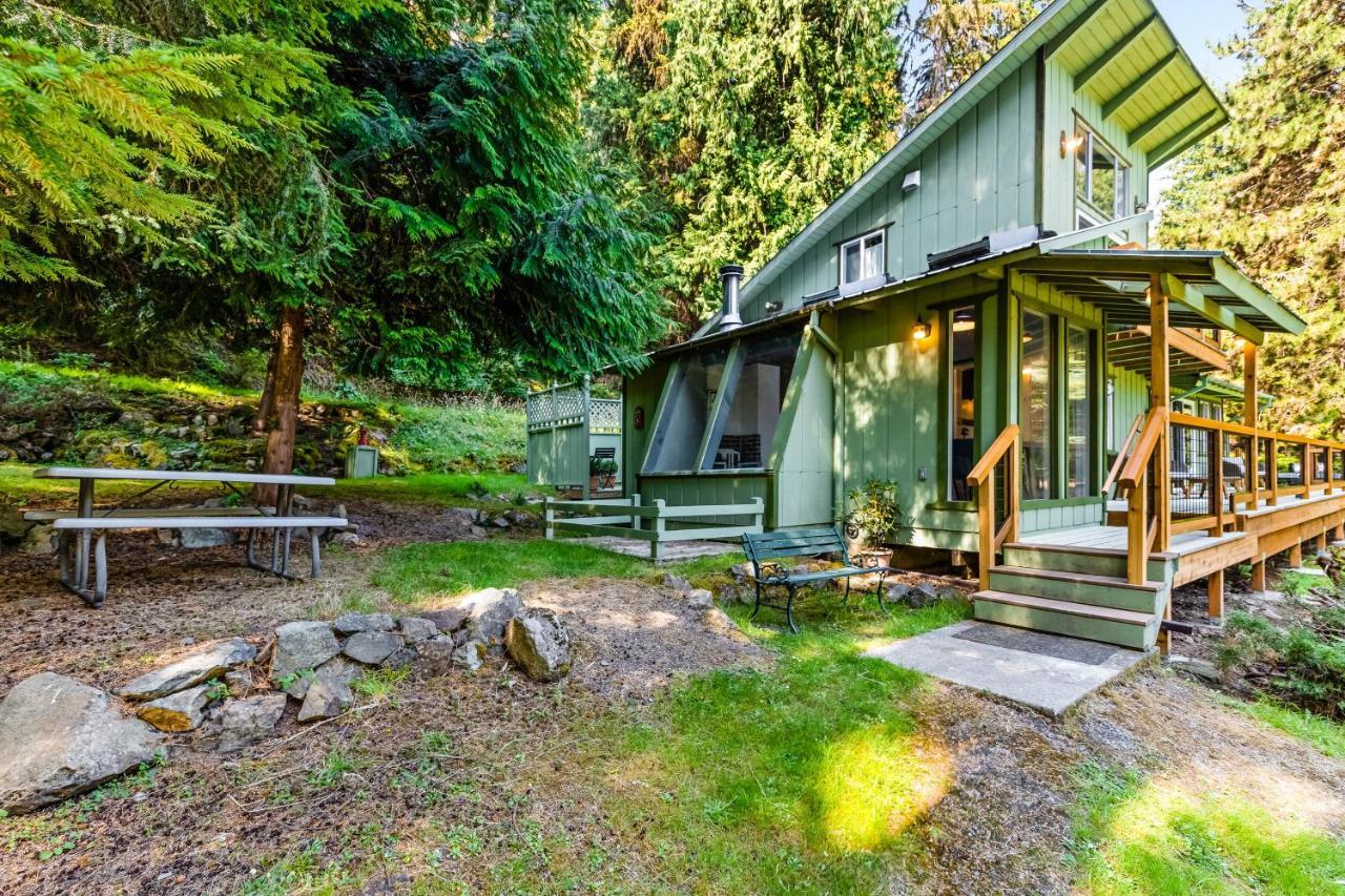 Tall Cedars Cabin By The Water Eastsound Екстериор снимка