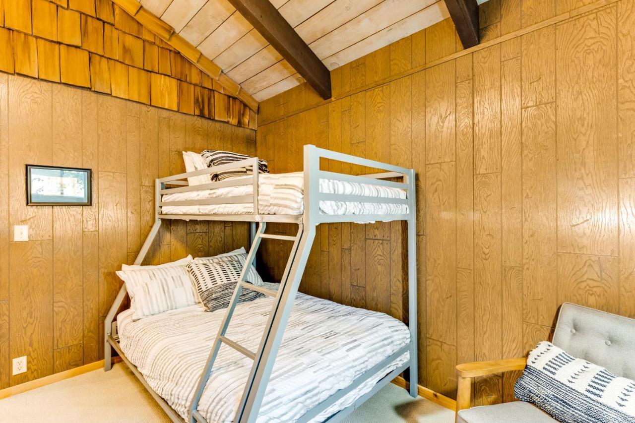 Tall Cedars Cabin By The Water Eastsound Екстериор снимка