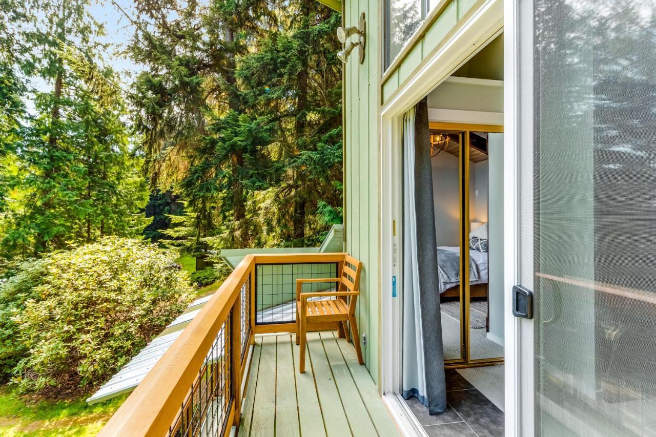 Tall Cedars Cabin By The Water Eastsound Екстериор снимка