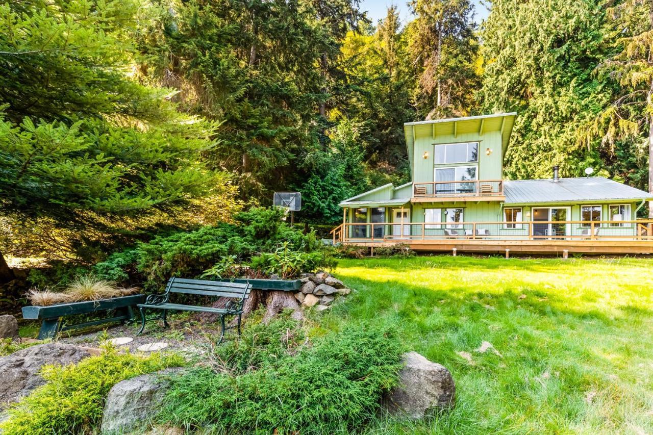 Tall Cedars Cabin By The Water Eastsound Екстериор снимка